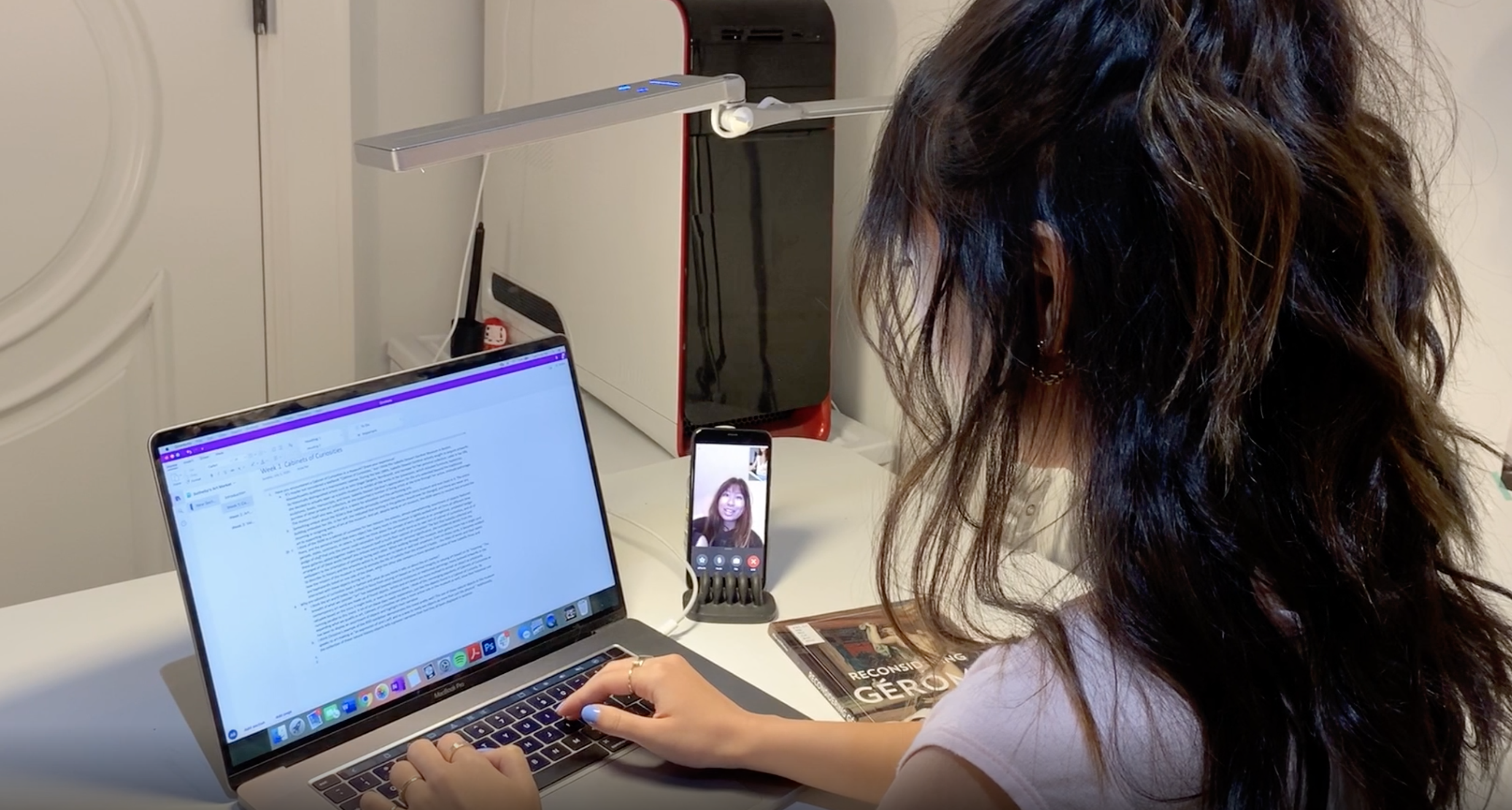 Facetime over shoulder thumbnail